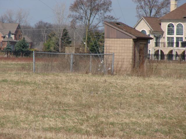 Unused doghouse and antenna base